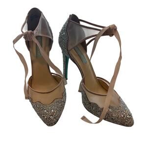 Betsey Johnson women Crystal Elegant Point Toe Heel Size 8.5